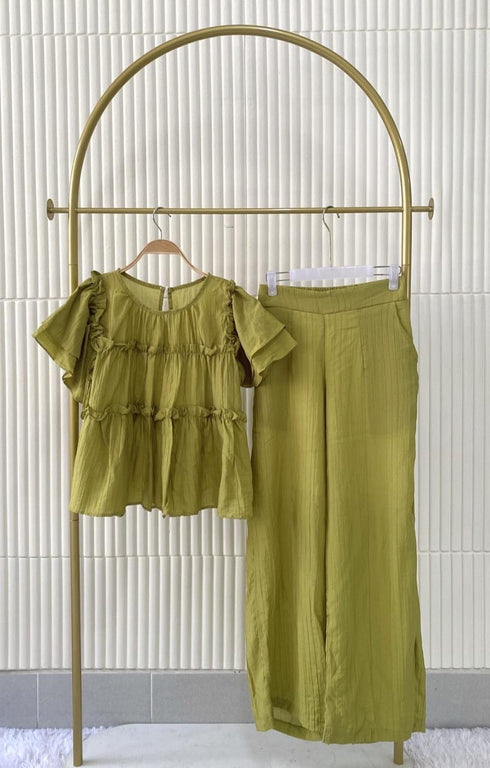 Two Piece Ruffled Top With Trouser